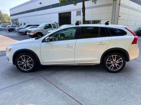 Used 2015 Volvo V60 T5 Cross Country w/ Protection Package AWD/4WD image 6