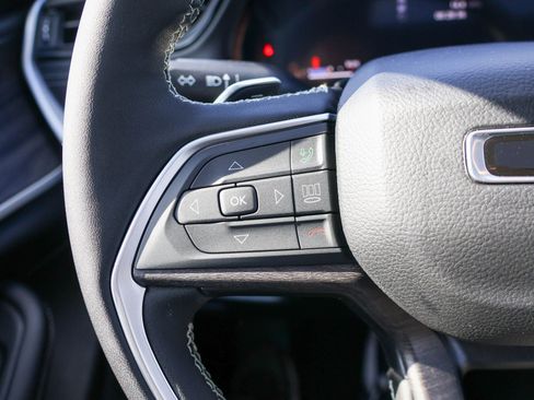 New 2026 Jeep Grand Cherokee Altitude AWD/4WD image 30