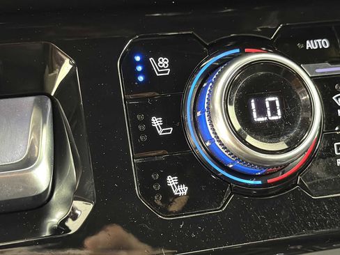 Certified 2024 GMC Sierra 1500 AT4X image 30