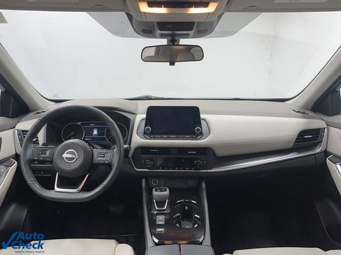 Used 2023 Nissan Rogue SV w/ SV Premium B Package image 18