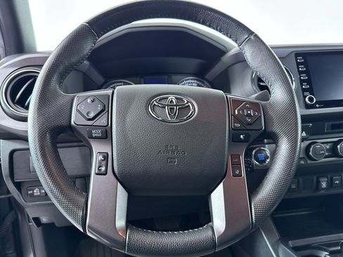 Used 2023 Toyota Tacoma TRD Sport AWD/4WD image 18
