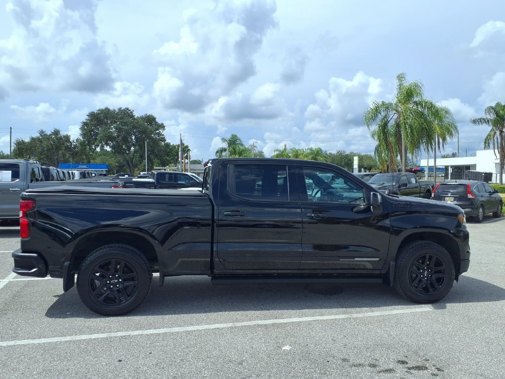 Used 2024 Chevrolet Silverado 1500 High Country w/ Technology Package AWD/4WD image 8