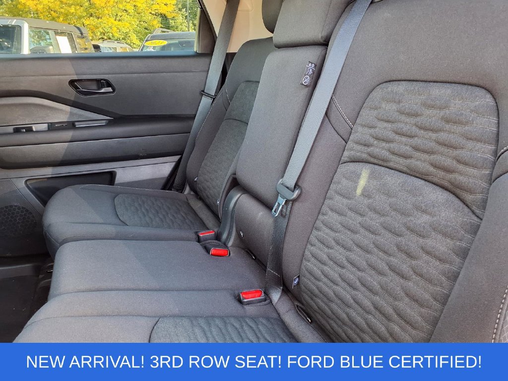 Used 2025 Nissan Pathfinder SV FWD image 7