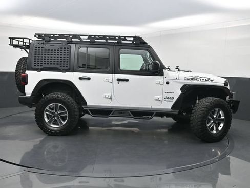 Used 2018 Jeep Wrangler Unlimited Sahara AWD/4WD image 2
