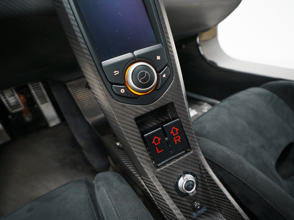 Used 2015 McLaren P1 RWD image 45