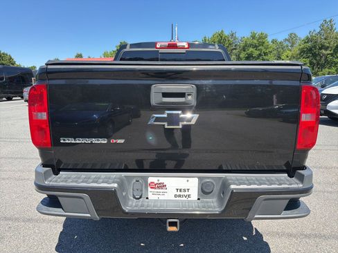 Used 2018 Chevrolet Colorado Z71 w/ Z71 Midnight Edition AWD/4WD image 5
