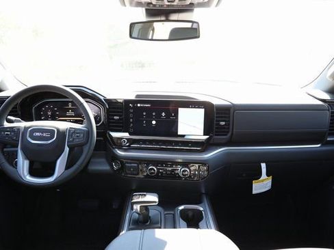 New 2026 GMC Sierra 1500 SLT image 11