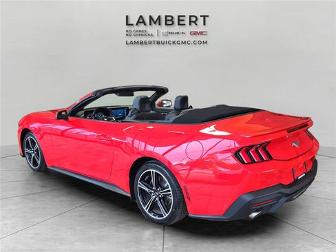 Used 2025 Ford Mustang Premium RWD image 12
