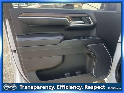 Used 2023 Chevrolet Silverado 1500 LT Trail Boss image 18