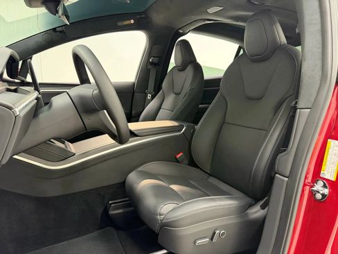 Used 2024 Tesla Model X Plaid image 15