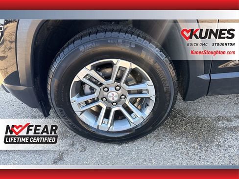 Used 2025 GMC Terrain Elevation image 15