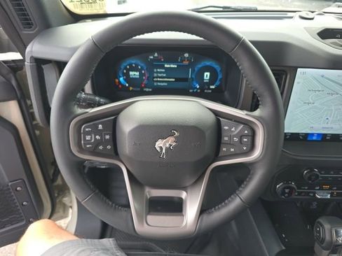 New 2025 Ford Bronco Badlands image 21