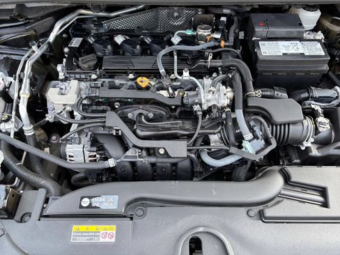 Used 2025 Toyota Corolla LE FWD image 30