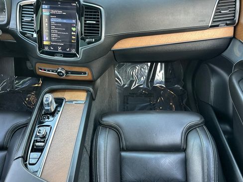 Used 2017 Volvo XC90 T8 Excellence image 30