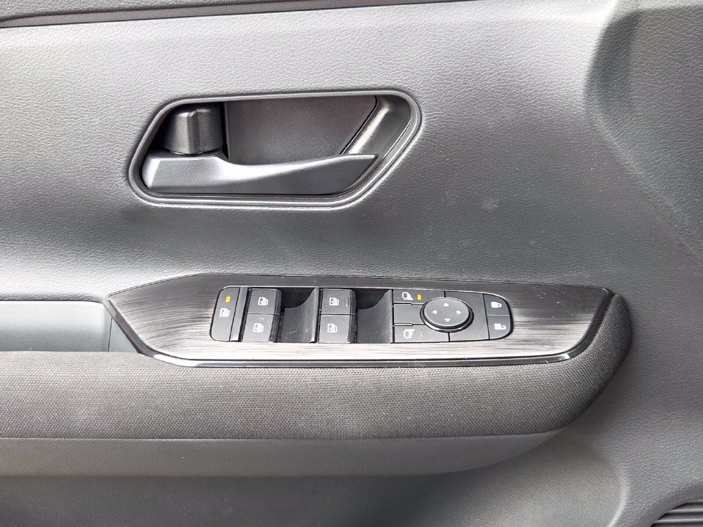 New 2027 Nissan Kicks S FWD image 30