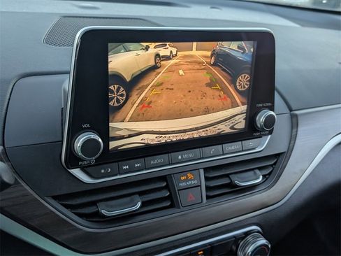 Used 2023 Nissan Altima 2.5 SV image 20