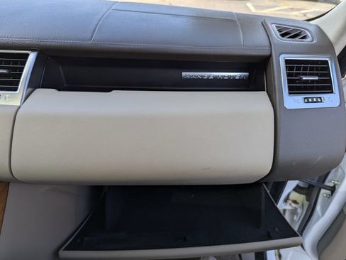 Used 2013 Land Rover Range Rover Sport HSE AWD/4WD image 31