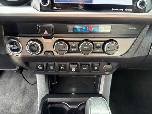 Used 2021 Toyota Tacoma TRD Off-Road w/ Advanced Technology Package image 19