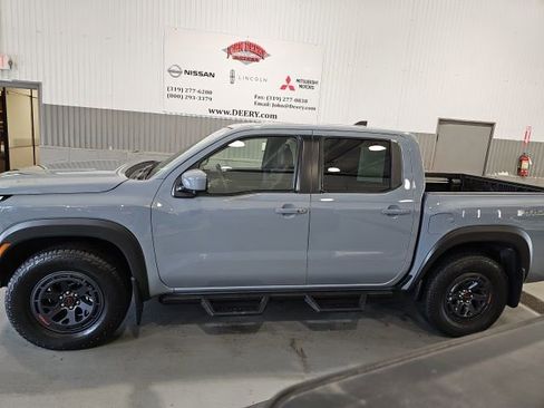 Used 2025 Nissan Frontier PRO-4X w/ Pro Premium Package AWD/4WD image 6