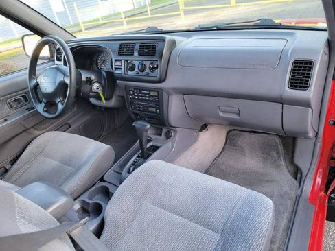 Used 2000 Nissan Frontier XE image 20