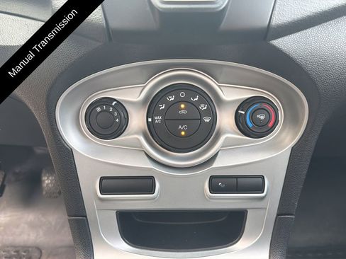 Used 2016 Ford Fiesta SE FWD image 31