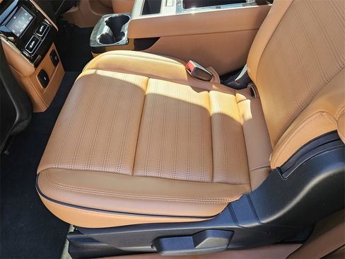 Used 2023 Lincoln Aviator Black Label Grand Touring image 27