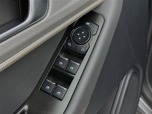 New 2026 Ford Explorer Active w/ Active Comfort Package image 18