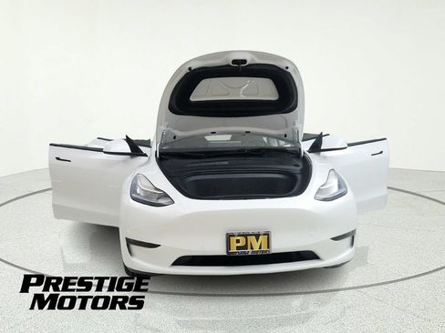 Used 2021 Tesla Model Y Long Range AWD/4WD image 9