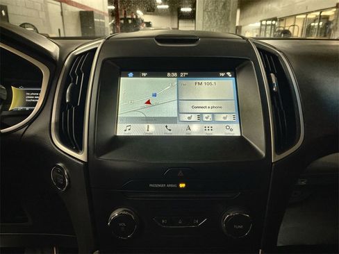 Used 2018 Ford Edge SEL w/ Equipment Group 201A image 3