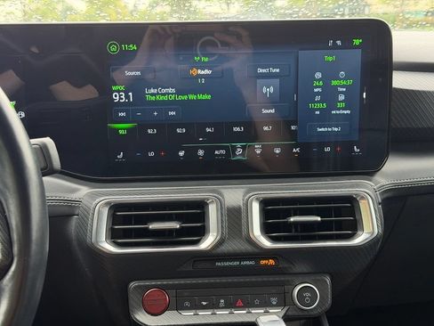 Used 2025 Ford Mustang Premium RWD image 11