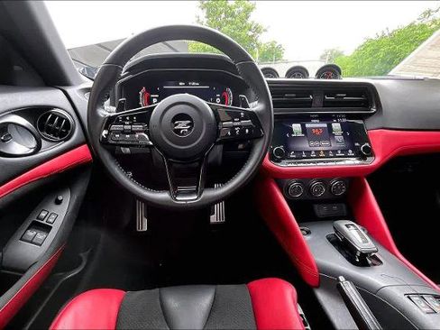 Certified 2024 Nissan Z Performance w/ Floor Mat Package RWD image 6