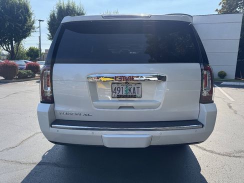 Used 2017 GMC Yukon XL Denali w/ Open Road Package AWD/4WD image 4