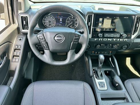 New 2026 Nissan Frontier SV w/ SV Convenience Package AWD/4WD image 2