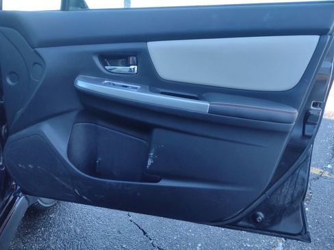 Used 2016 Subaru Crosstrek 2.0i Limited image 18