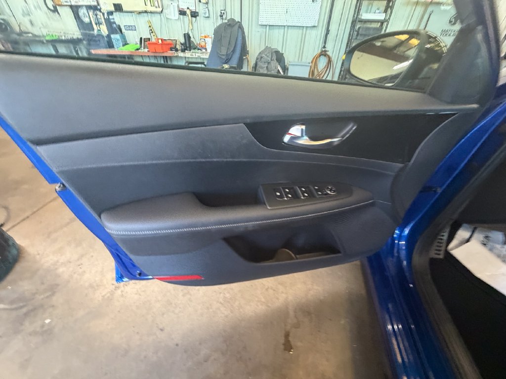 Used 2024 Kia Forte GT-Line FWD image 12