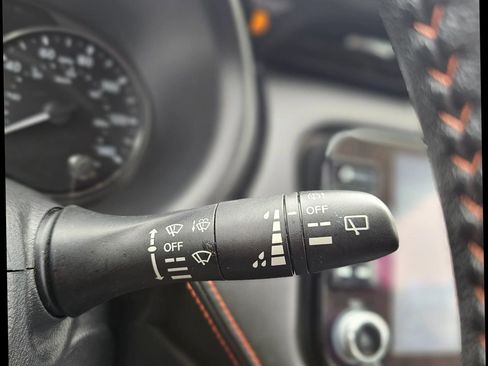 Used 2021 Nissan Kicks SR image 17