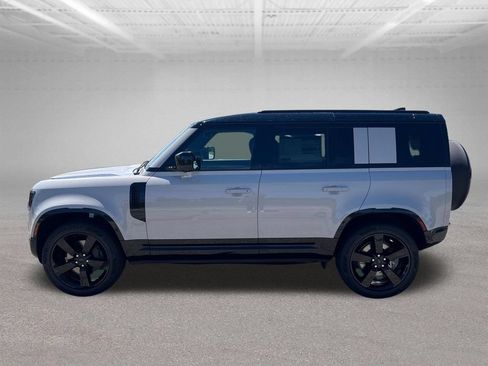 New 2026 Land Rover Defender 110 X-Dynamic SE AWD/4WD image 2