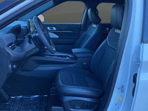 New 2026 Ford Explorer Tremor w/ Tremor Ultimate Package AWD/4WD image 9