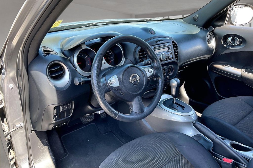 Used 2013 Nissan Juke S FWD image 15