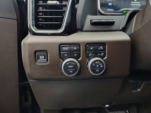 Used 2025 GMC Sierra 2500 Denali w/ Denali Reserve Package image 59