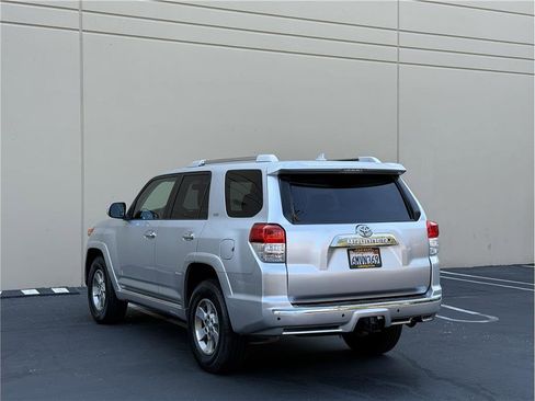 Used 2010 Toyota 4Runner SR5 image 4
