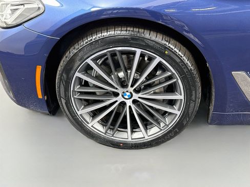 Used 2023 BMW 530i w/ Premium Package RWD image 38
