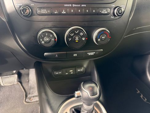 Used 2016 Kia Soul image 17