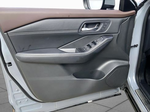 Used 2023 Nissan Rogue SL w/ SL Premium Package FWD image 22