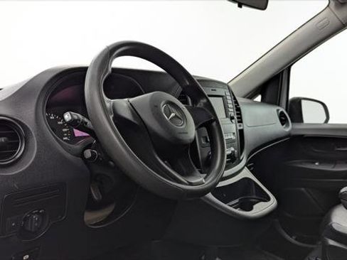Used 2016 Mercedes-Benz Metris Passenger image 22