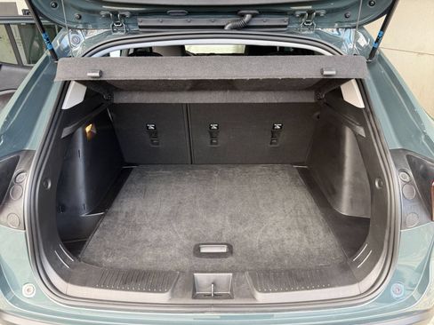 Used 2025 Chevrolet Trax LT FWD image 29