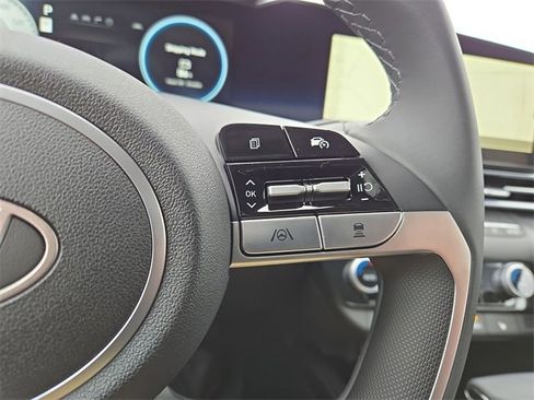 New 2025 Hyundai Elantra SEL image 20