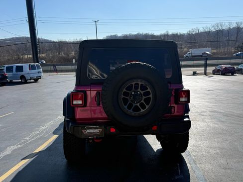 Used 2022 Jeep Wrangler Unlimited Rubicon w/ Xtreme Recon 35" Tire Package image 4