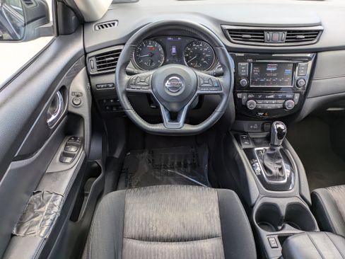 Used 2019 Nissan Rogue SV w/ Premium Package AWD/4WD image 15