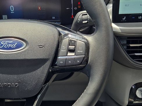 Used 2025 Ford Escape SE FWD image 20